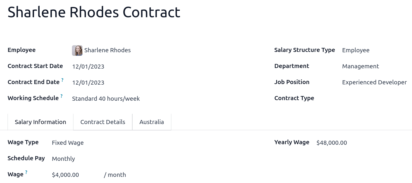 Odoo 薪资系统中的员工表单。